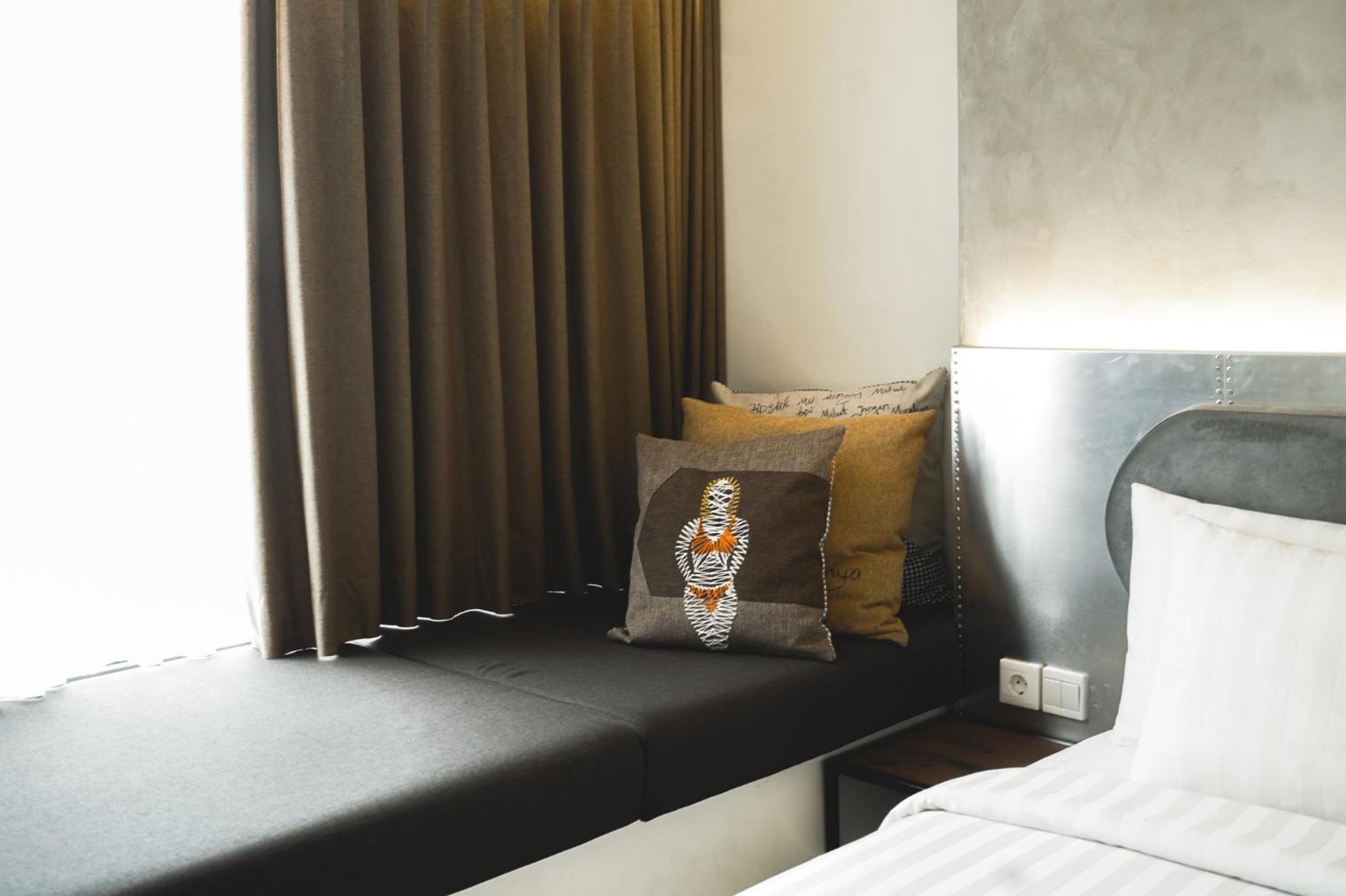 Pulang Ke Uttara Hotel Kejayan Ngoại thất bức ảnh
